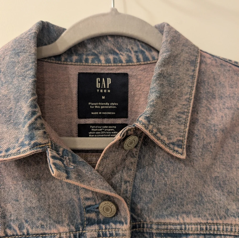 NWT Gap Teen Cropped Denim Jacket | Pink Acid Wash | Size M (8-9)